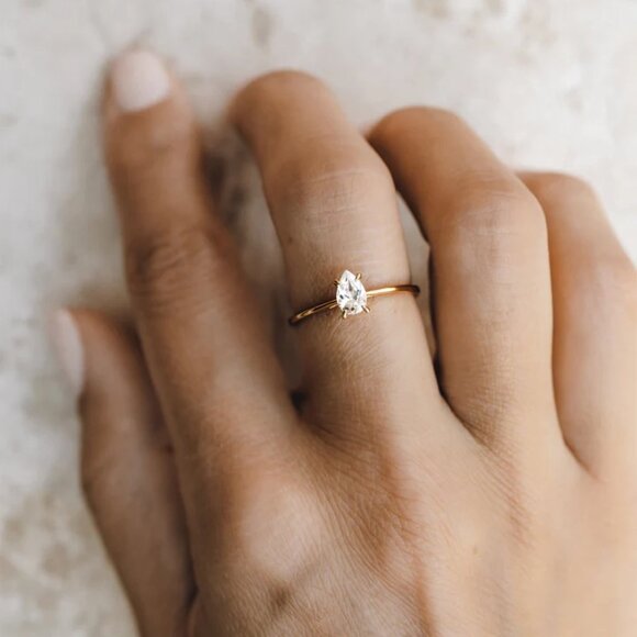 Linjer "Martine" Pear Shaped White Topaz Solitaire Gold Vermeil Ring Size 8 - Picture 1 of 10